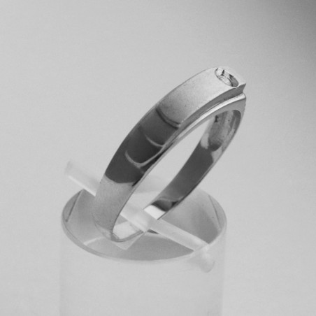Men's white gold ring with cubic zirconia