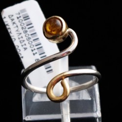 δαχτυλιδι σε ασημι ανοιγομενο με στρογγυλο κεχριμπαρι... 2