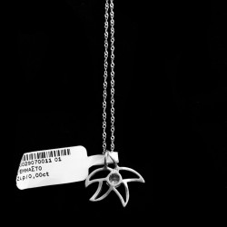 silver star necklace with cubic zirconia stone 2