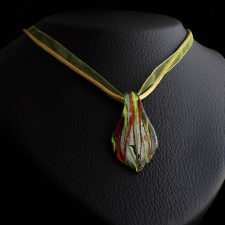 Necklace silver green pendant