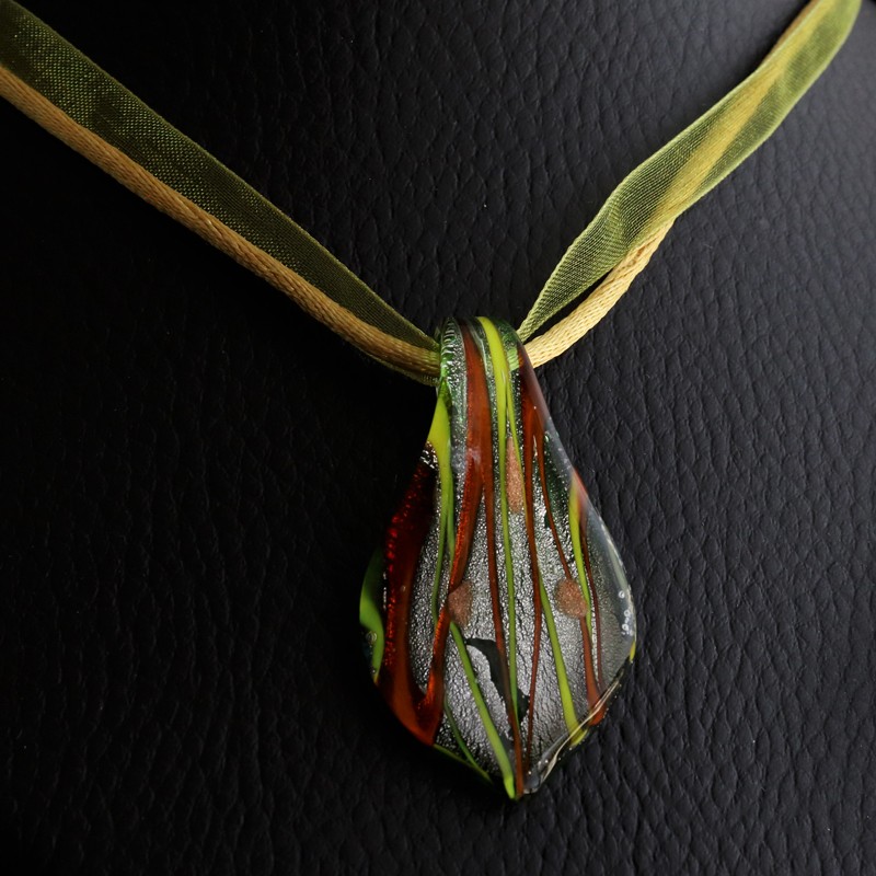 Necklace silver green pendant