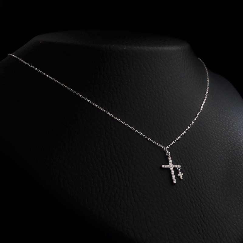 necklace with silver hanging cross